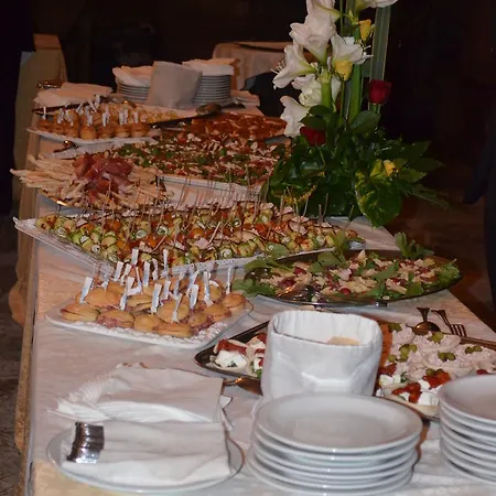 Hotel Oasi Neumann 3*